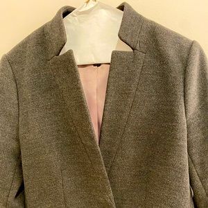 Size 4 charcoal blazer. Banana Republic. Barely worn.